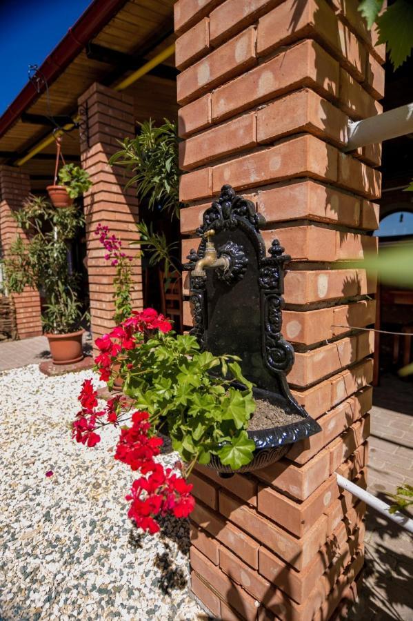 Hotel Casa Ypu Două Mai Zewnętrze zdjęcie