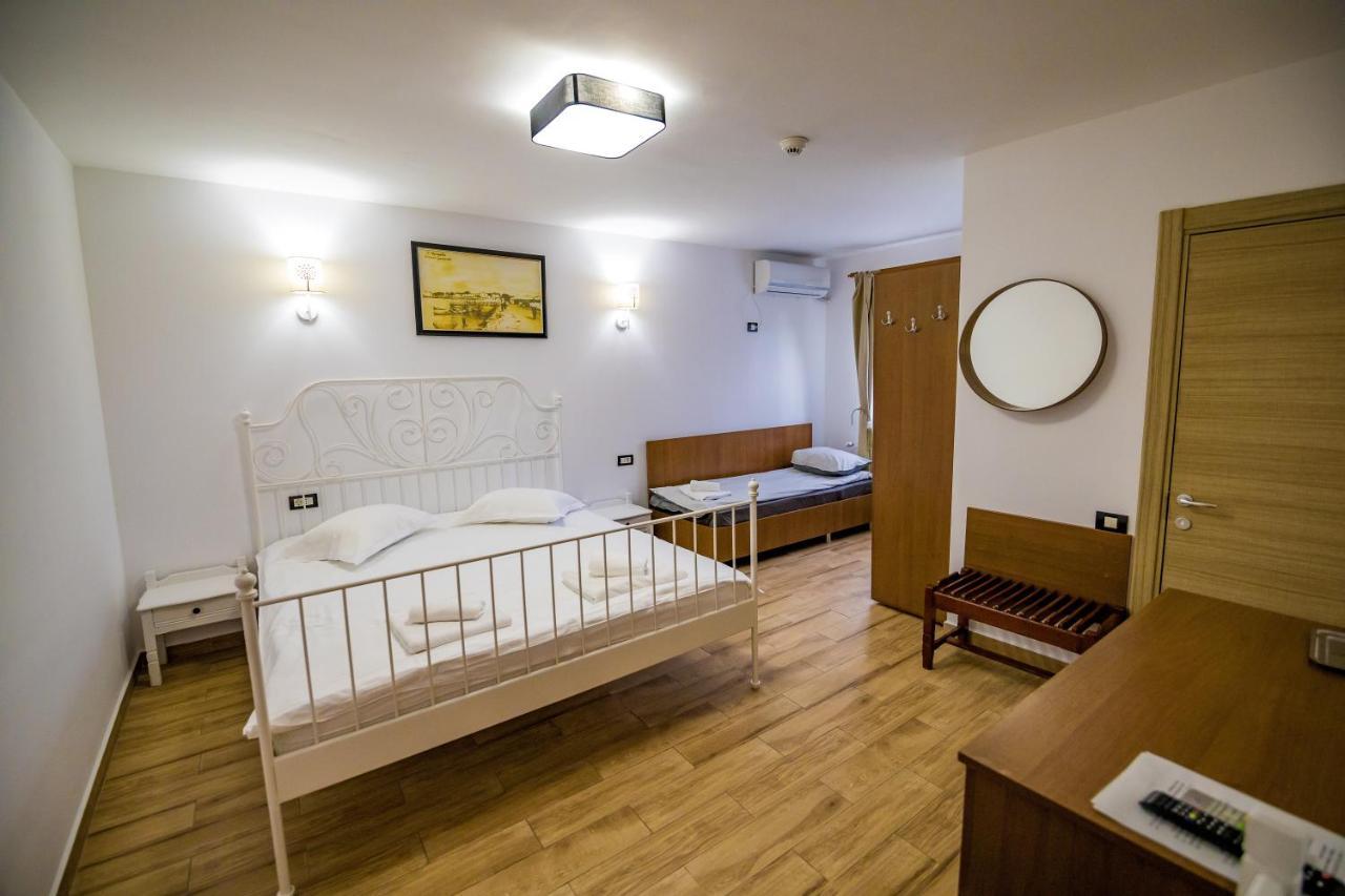 Hotel Casa Ypu Două Mai Zewnętrze zdjęcie