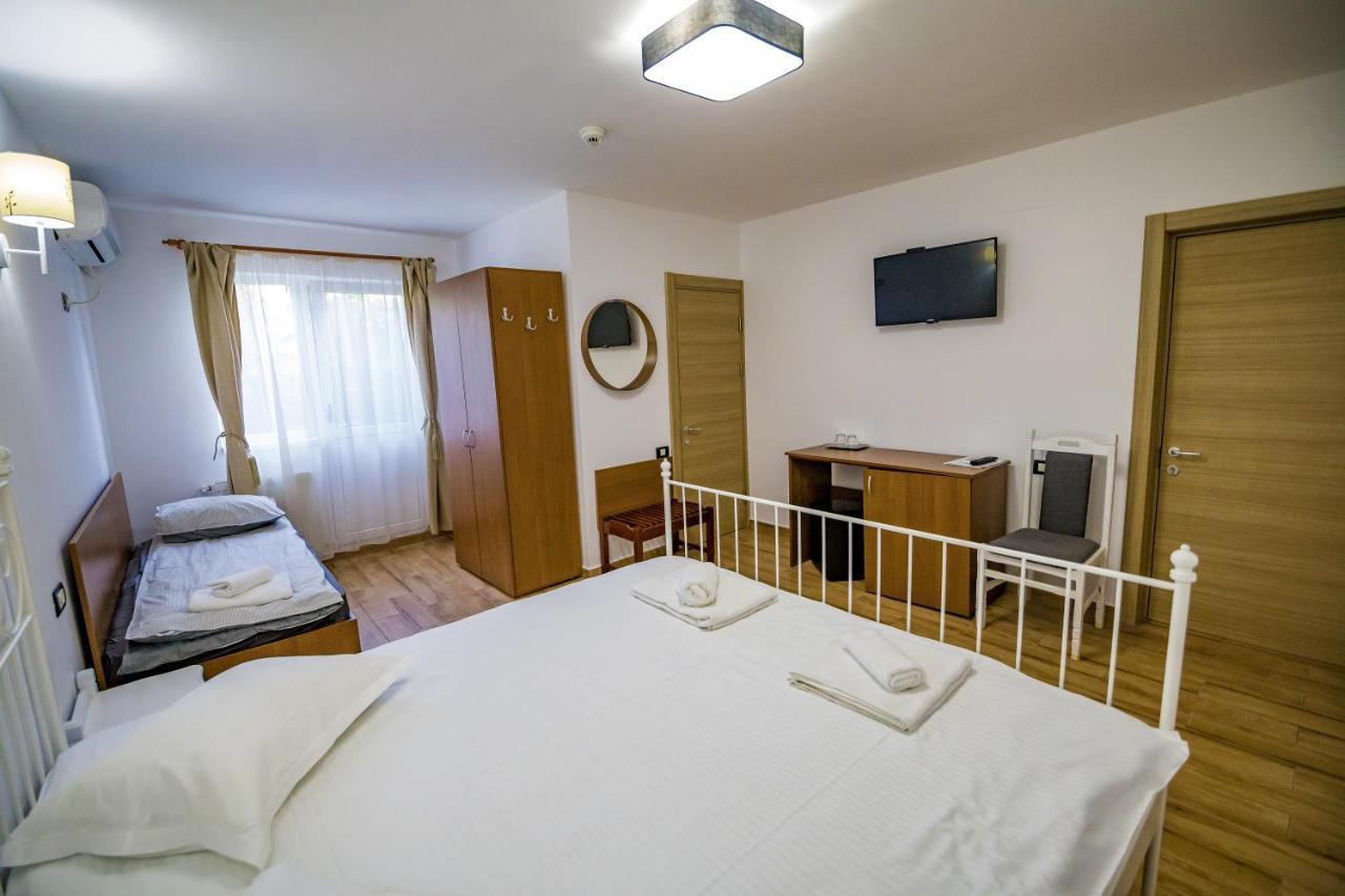 Hotel Casa Ypu Două Mai Zewnętrze zdjęcie